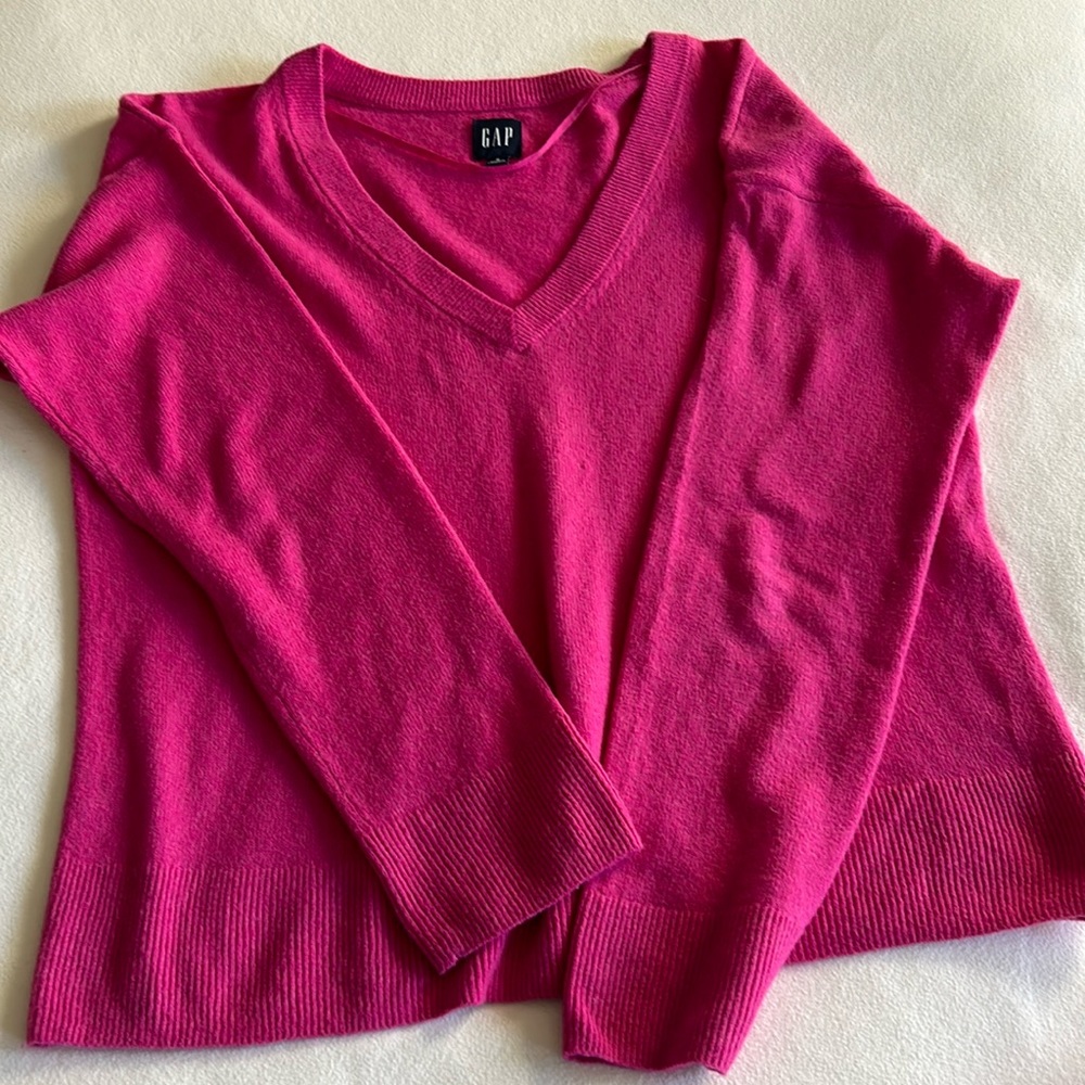 GAP hot pink v-neck sweater